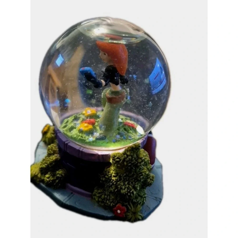 DISNEY KIM POSSIBLE MINI SNOW‎ GLOBE--RARE